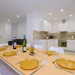 8 Pers, Equipped, 1 Min Playa Del Cura - 27b Торевьиа