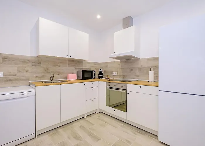 8 Pers, Equipped, 1 Min Playa Del Cura - 27b Apartment Torrevieja